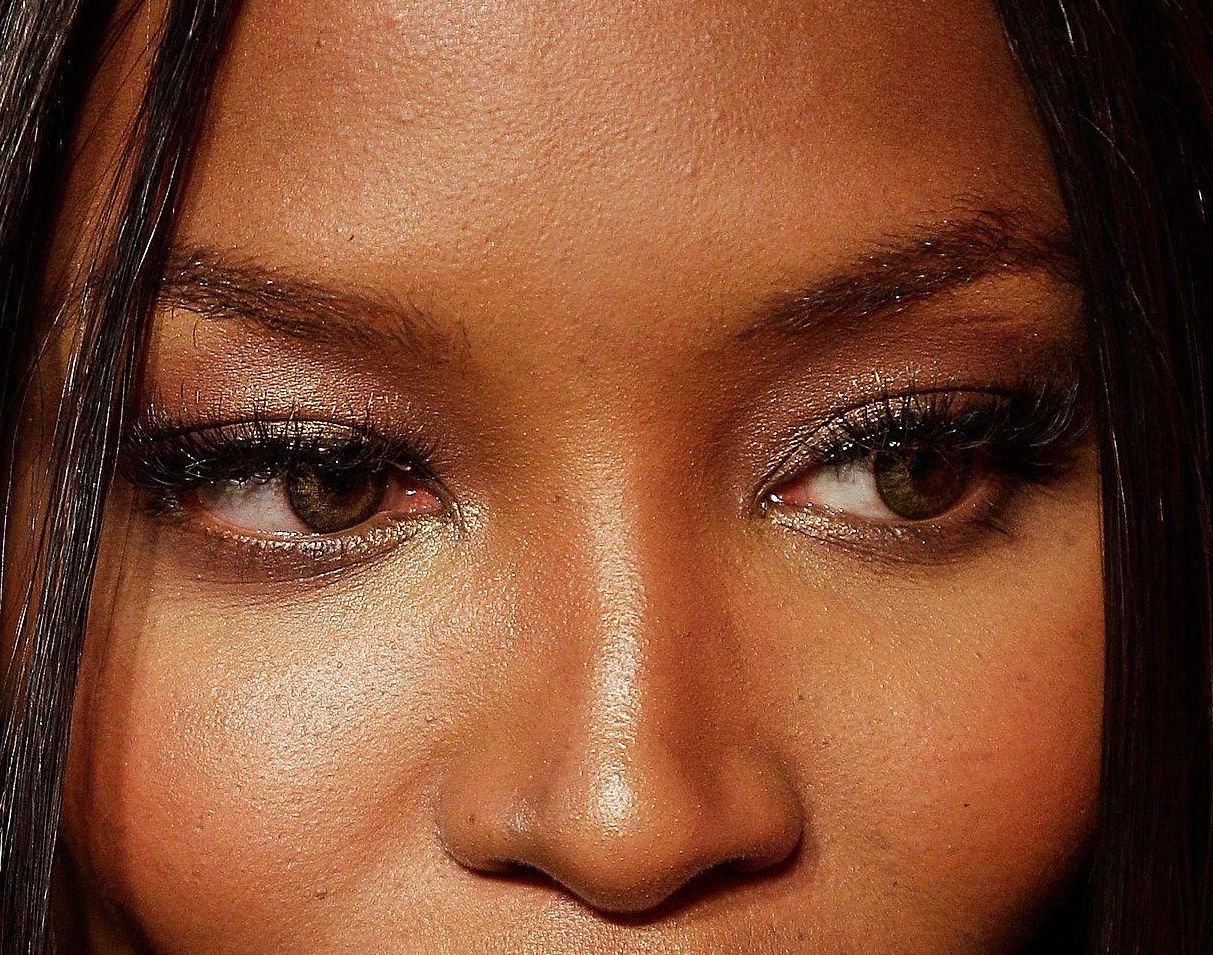 Naomi Campbell eye color