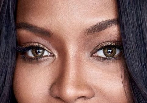 Naomi Campbell eye color