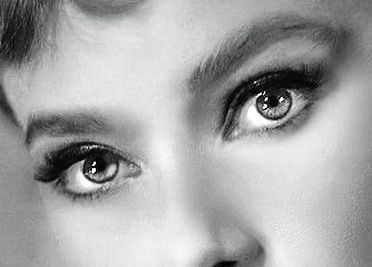 Audrey Hepburn eye color