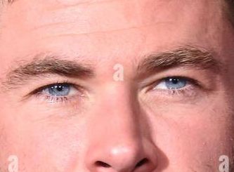 Chris Hemsworth eye color