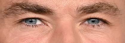 Chris Hemsworth eye color