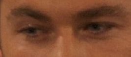 Chris Hemsworth eye color