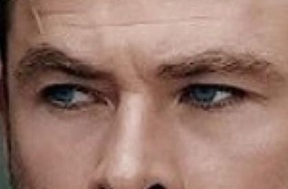 Chris Hemsworth eye color