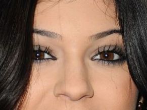 Kylie Jenner eye color