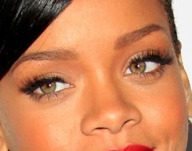 Rihanna eye color