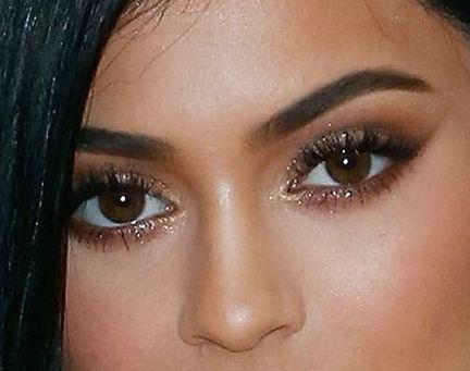 Kylie Jenner eye color