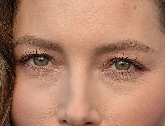 Jessica Biel eye color