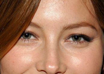 Jessica Biel eye color