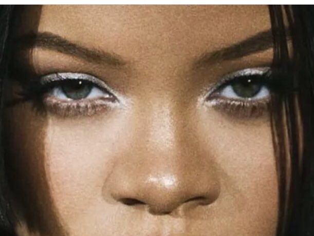 Rihanna eye color